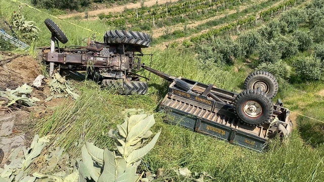 Yol verme manevrası ölümle bitti
Manisa'da şarampole yuvarlanan traktörün genç sürücüsü hayatını kaybetti