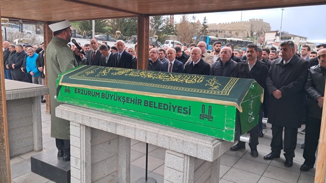 Küçükler ailesinin acı günü
Ahmet Küçükler'in baba acısı