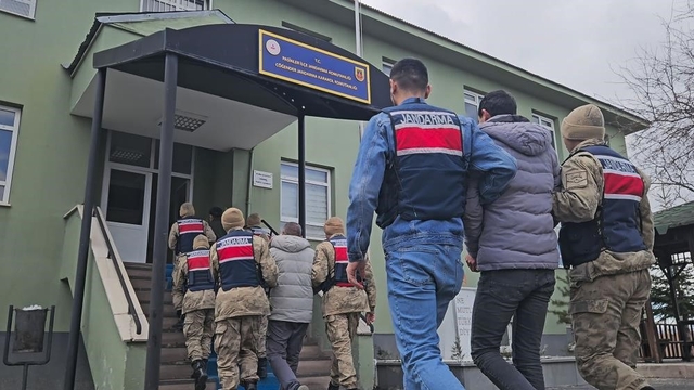 Erzurum'da 73 düzensiz göçmen yakalandı