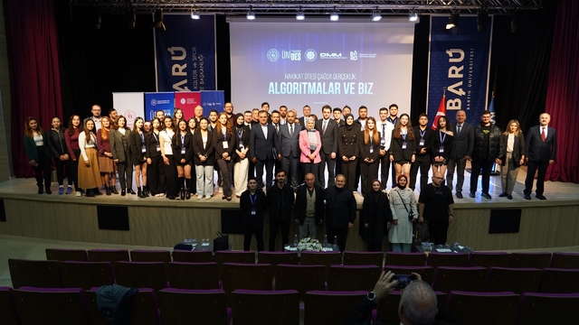 BARÜ'de dijital çağda dezenformasyonla mücadele anlatıldı