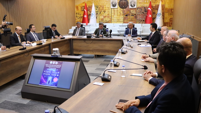 Erzincan'da üniversiteli gençler dijital dünyayı sempozyumda anlatacak