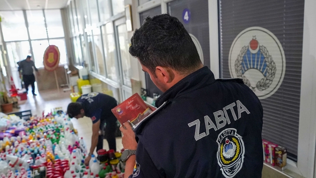 Tarsus'ta 6 bin 167 sağlıksız ürüne el konuldu