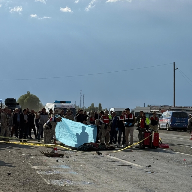 Iğdır'da otomobilin çarptığı motosiklet sürücüsü hayatını kaybetti