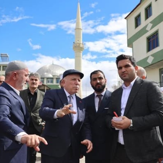 Başkan Sekmen'den Çat çıkarması