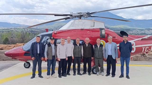 Nallıhan'da yangın söndürme helikopteri keşif uçuşu yaptı