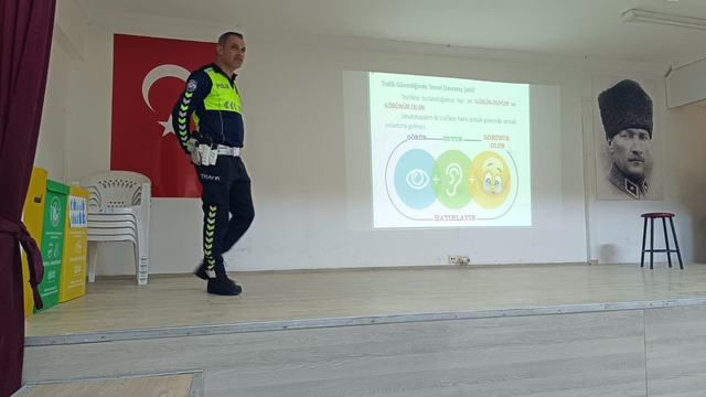 Ulaş'ta Karayolu Trafik Haftası çeşitli etkinliklerle kutlandı