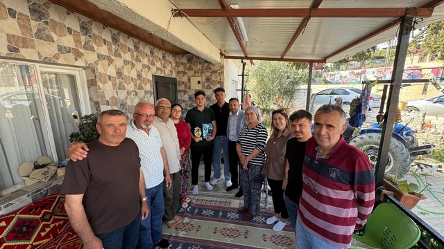 Genç yeteneğe moral ziyareti