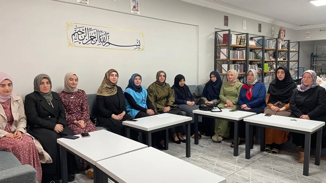 Bayburt'ta kadınlara aile içi iletişim semineri verildi