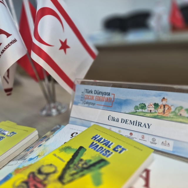 Niğde'de görev yapan öğretmen Ülkü Demiray, Türk Dünyası Çocuk Edebiyatı Ça...