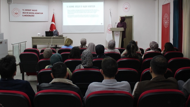 Bayburt'ta meslek elemanlarına 'Özel Çocuklarla Çalışma' eğitimi verildi