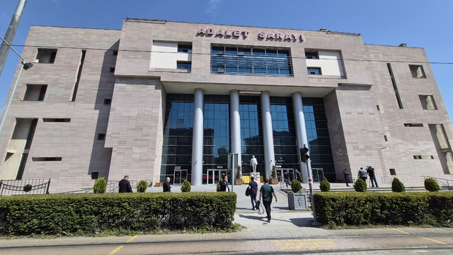 Zeynep Akgün Güneş davasında tutuklu yargılanan sanık Mehmet Emin Korkmaz tahliye oldu
Mütalaasını sunan savcı, sanık hakkında 7 buçuk yıla kadar hapis cezası talep etti
Sanık Mehmet Emin Korkmaz: "Şahsım adına utanç duyuyorum"