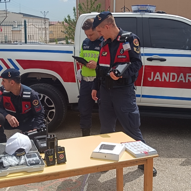 Pazaryeri'nde öğrencilere trafik eğitimi verildi