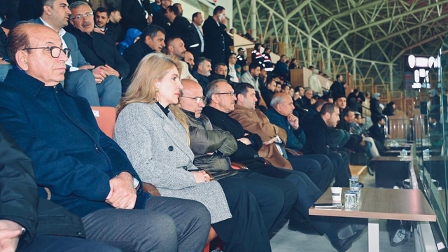 Ölmeztoprak'tan yoğun saha mesaisi
Dolu hasarını inceledi, mahalle toplantılarına katıldı, esnaf ve üreticilerle buluştu