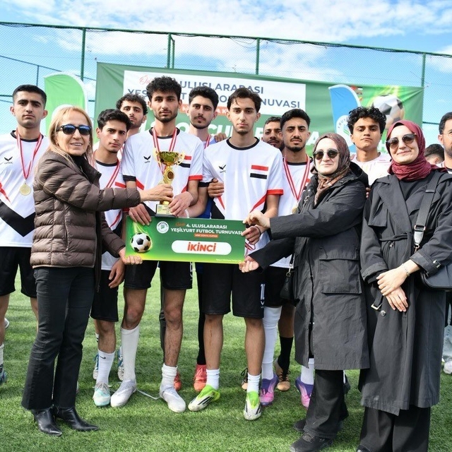 Mini Dünya Kupası'nda kardeşlik kazandı: Yeşilyurt'ta uluslararası futbol c...