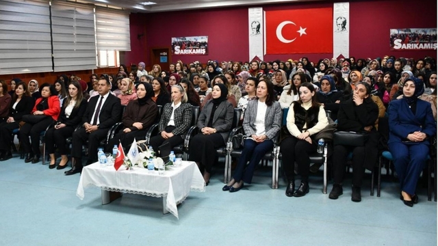 Kars'ta koruyucu aile hizmeti için farkındalık toplantısı düzenlendi