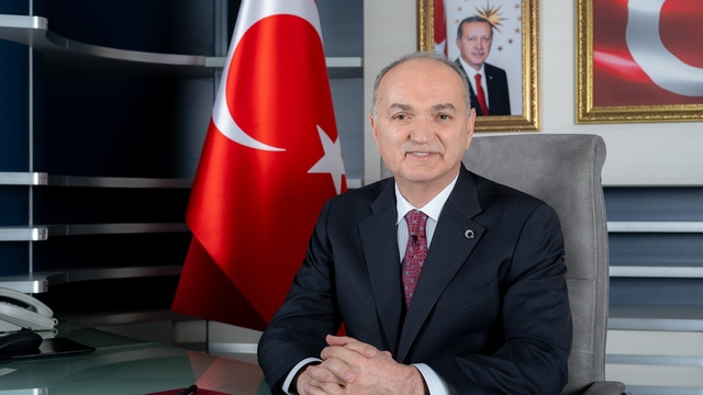 Başkan Özlü "Anne sevgisinin bu dünyada hiçbir karşılığı olamaz"