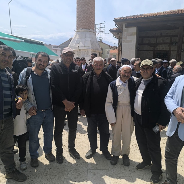 Şuhut'ta hacı adayları dualarla kutsal topraklara uğurlandı