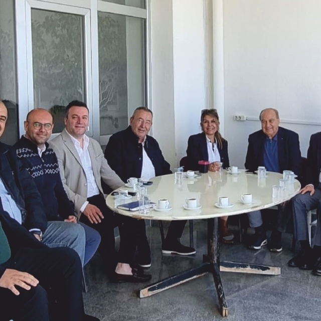 KUTO Başkanı Akdoğan'ın önerisiyle turizm sezonu öncesi çözüm odaklı toplan...