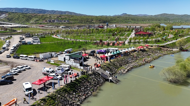 Bingöl'de rafting şöleni: Türkiye Şampiyonası coşkuyla başladı