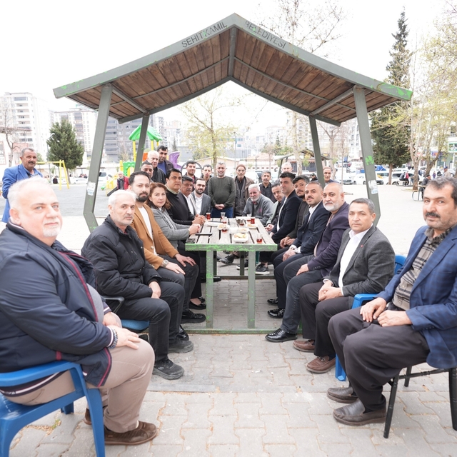 Yılmaz'dan Çıksorut ve Umut mahallesine ziyaret