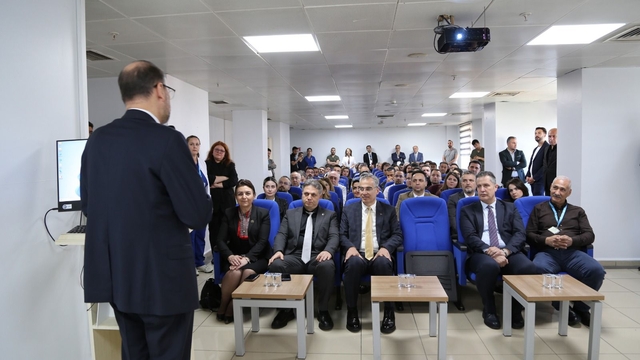 Diyarbakır'da "4. Pediatrik Kardiyak Yoğun Bakım Çalıştayı" başladı