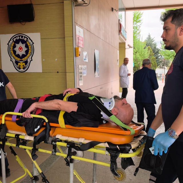 Motosiklet sürücüsü kazada yaralandı