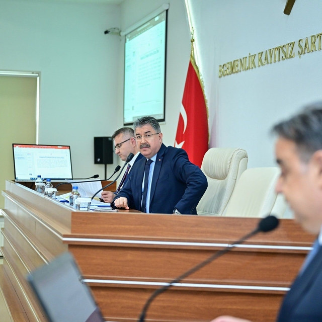 Vali Dr. Erdinç Yılmaz'ın başkanlığında İl Hayvanları Koruma Kurulu Toplant...