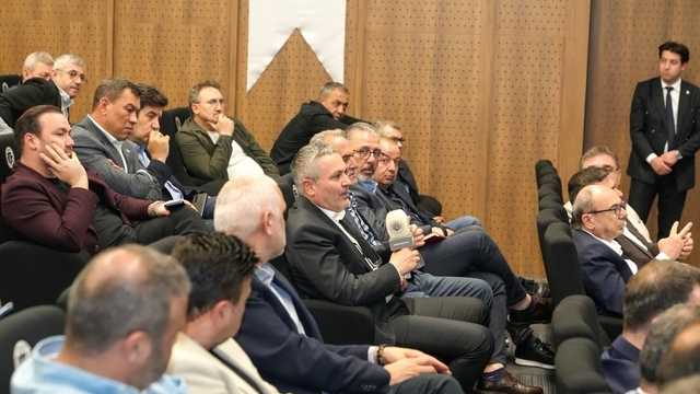 DSO Başkanı Kasapoğlu: "Üretimden vazgeçmek gibi bir seçeneğimiz yok"
Denizli sanayisinin yol haritası DSO Meslek Komiteleri Toplantısında değerlendirildi