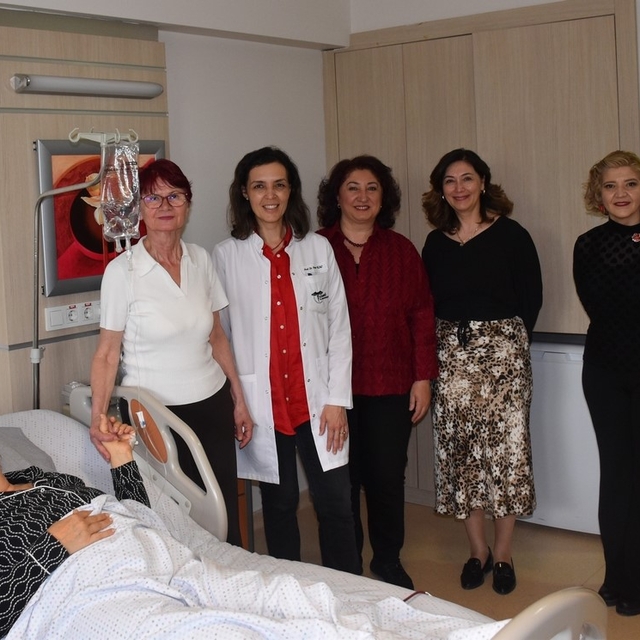 ESOGÜ Hastanesi'nde Anneler Günü kutlandı