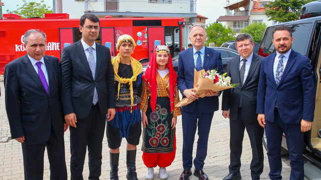Kültür ve Turizm Bakan Yardımcısı Yazgı Uşak'ta kütüphane açılışında konuştu: