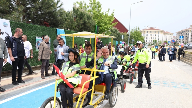 Kızılcıklı Mahallesi'nde Trafik Eğitim Sokağı açıldı