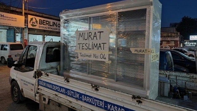 Karabük merkezli 14 ilde yapay zeka destekli dolandırıcılık çetesi çökertildi
Sahte fatura ve yapay zeka ile 90 kişiyi dolandıran 23 kişi yakalandı