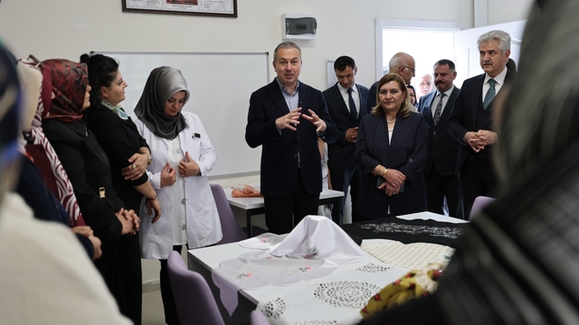 Başkan Uzun: "Atıl yapıları tek tek şehre kazandırıyoruz"