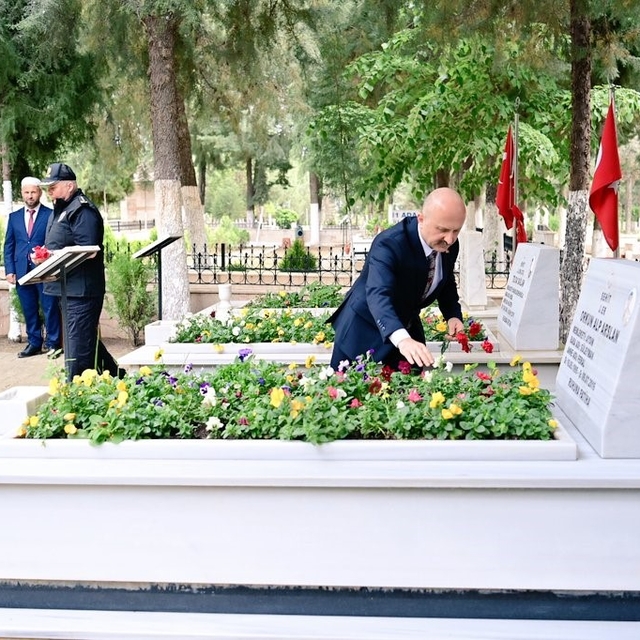 Vali Varol, şehitleri unutmadı