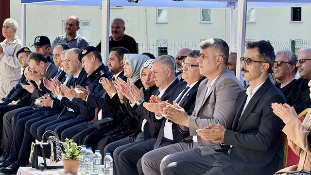 Durağan'da Halk Eğitim Merkezi binası hizmete açıldı