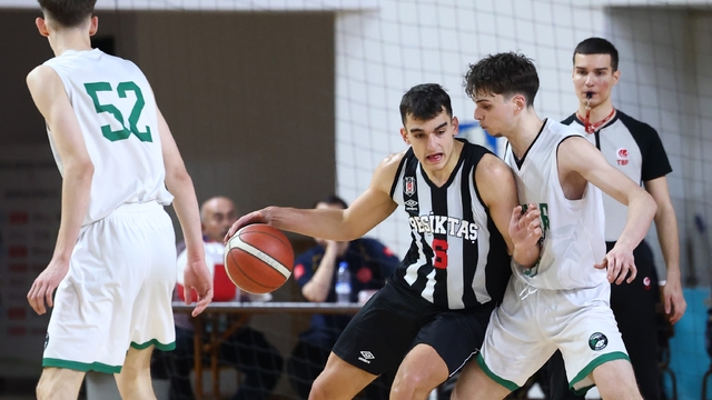 U18 Basketbol Türkiye Şampiyonası'nda yarı finale çıkanlar belli oldu