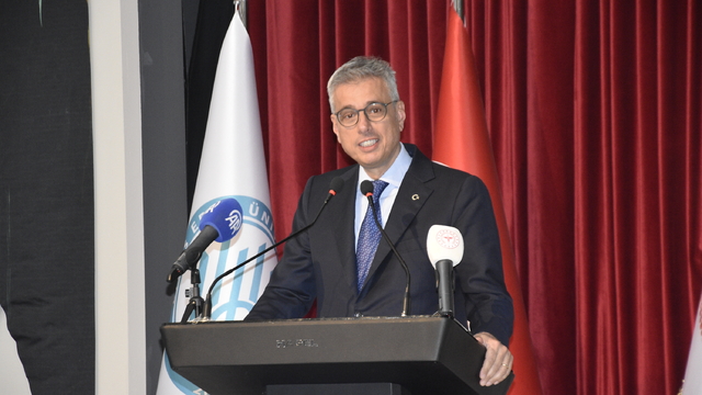 Bakan Memişoğlu, Bitlis'te sağlık kongresine katıldı (2)