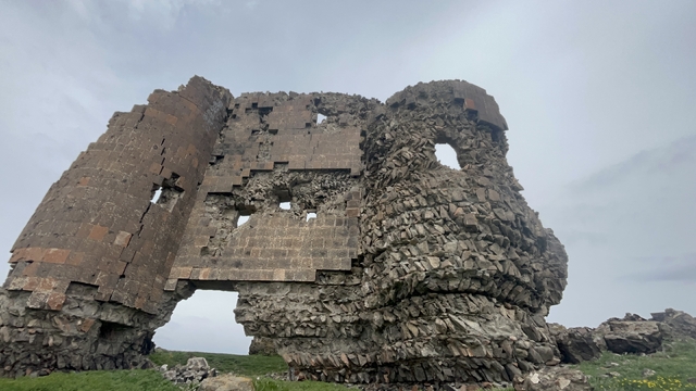 Kars'taki bin yıllık Kız Kalesi yok olma tehlikesiyle karşı karşıya