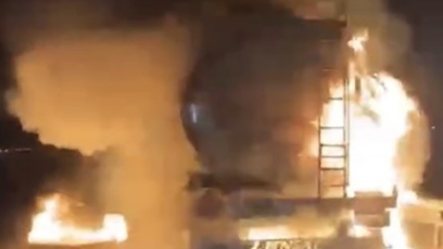 Osmaniye'de seyir halindeki tanker alevlere teslim oldu