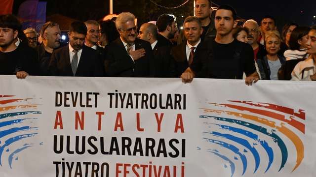 Devlet Tiyatroları Antalya 16. Uluslararası Tiyatro Festivali başladı