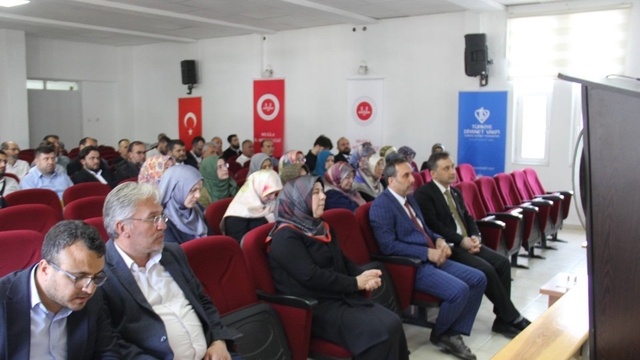 Muğla'da gençlik hizmetleri masaya yatırıldı