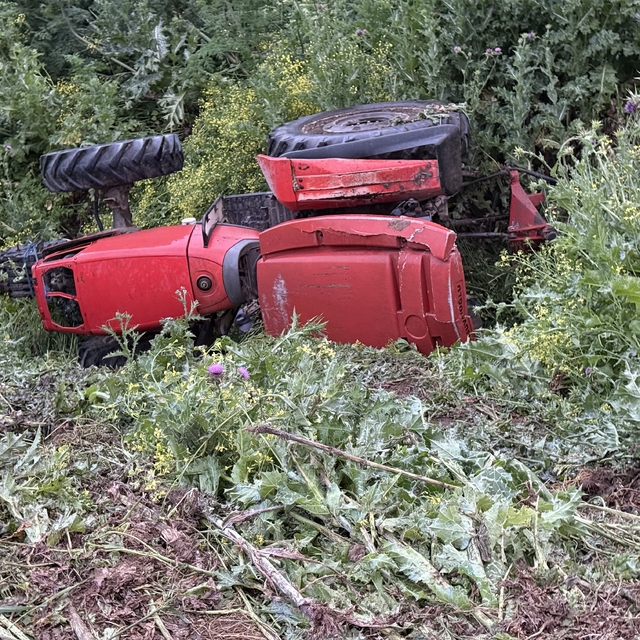 Bursa'da yürek yakan kaza...Devrilen traktörün sürücüsü öldü