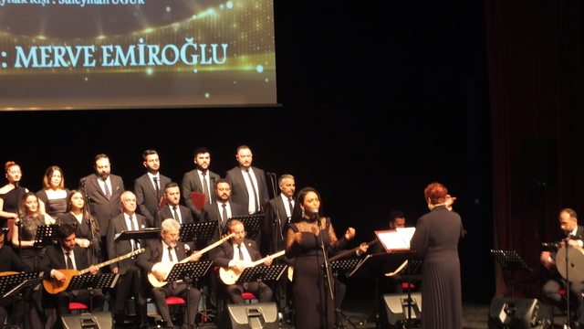 Sivas'ta Devlet THM Korosu "Gönül Türküleri" konseri gerçekleştirdi