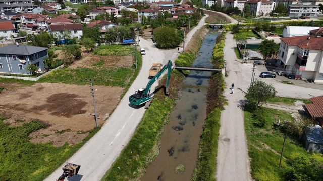 Düzce Belediyesi ile DSİ'den dere ıslahı işbirliği
6 Kilometrelik hattın tamamı temizlenecek