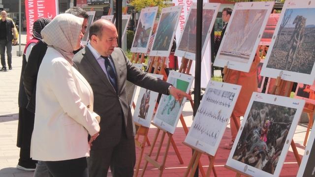 Bereketin Yüzyılı fotoğraf sergisi Düzce'de vatandaşlarla buluştu