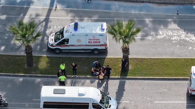 Manavgat'ta motosikletler çarpıştı: 2 yaralı