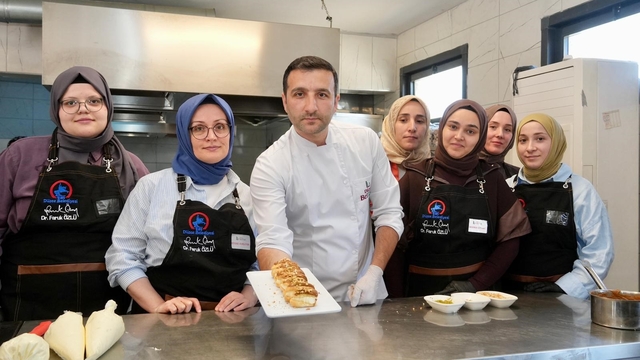Tarım akademisi kursiyerleri hünerlerini sergiledi
Mutfak Atölyesi Tarım Akademisinde kuruluyor projesi başladı