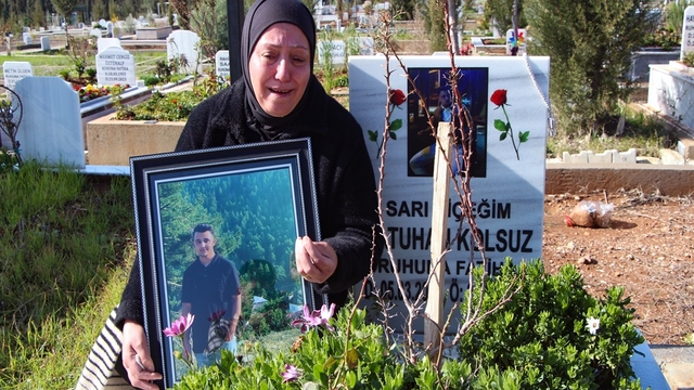 8 bıçak darbesiyle öldürülen Batuhan'ın annesi: Anneler Günü'nde hediye alan oğlum artık toprağın altında