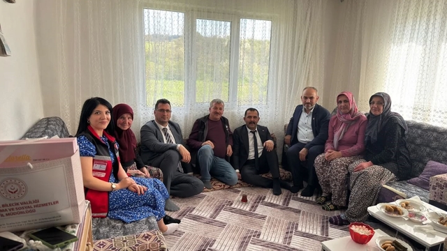 Şehit ailesine anlamlı ziyaret
