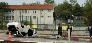Takla atan otomobilin sürücüsü yaralandı